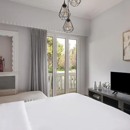 The Emerald - * Athens